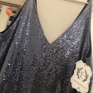 BRAND NEW BOUTIQUE BEAUTIFUL SEQUINS TOP